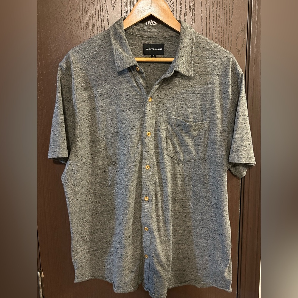 Lucky Brand Men's Gray Heather Short-Sleeve Button-Down Shirt